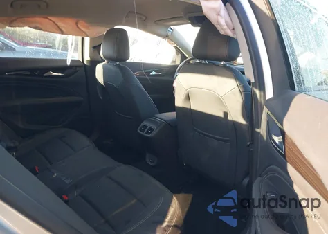 2018 Buick Regal Sportback Essence from USA, damaged, VIN W04GP6SX5J1028423